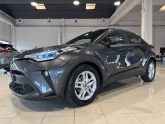 usato TOYOTA C HR