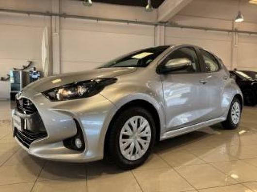 usato TOYOTA Yaris