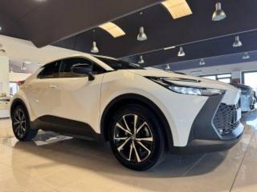 usato TOYOTA C HR
