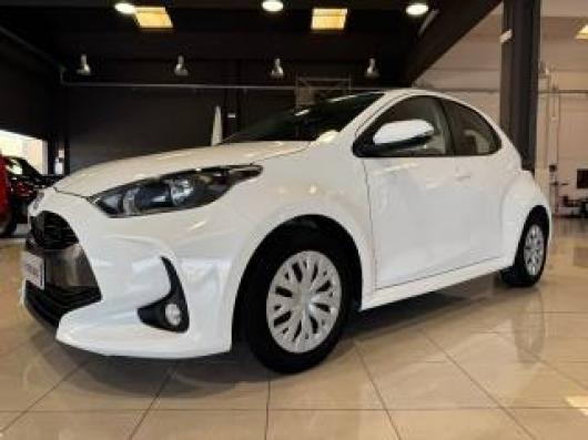 usato TOYOTA Yaris