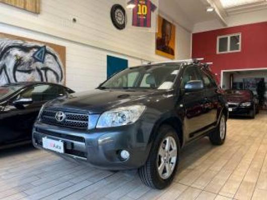 usato TOYOTA RAV 4