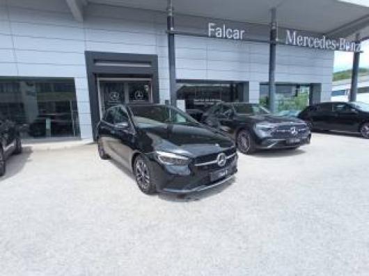 nuovo MERCEDES B 180