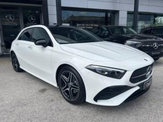 nuovo MERCEDES A 180