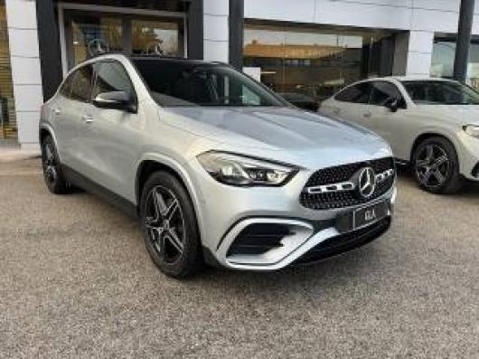 nuovo MERCEDES GLA 200