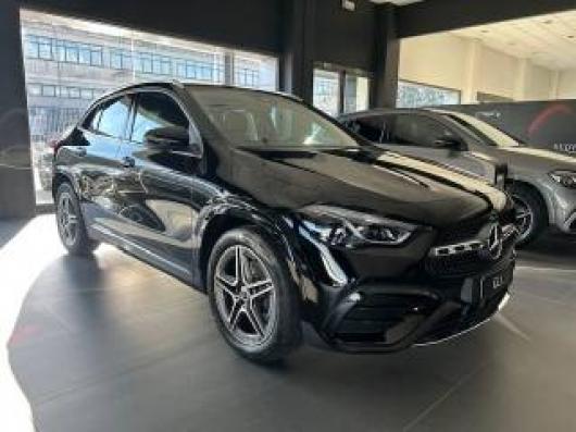 nuovo MERCEDES GLA 200
