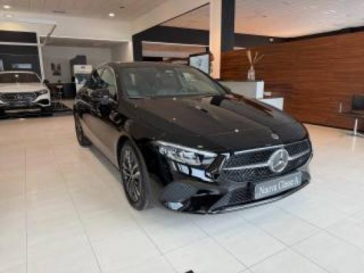 nuovo MERCEDES A 180