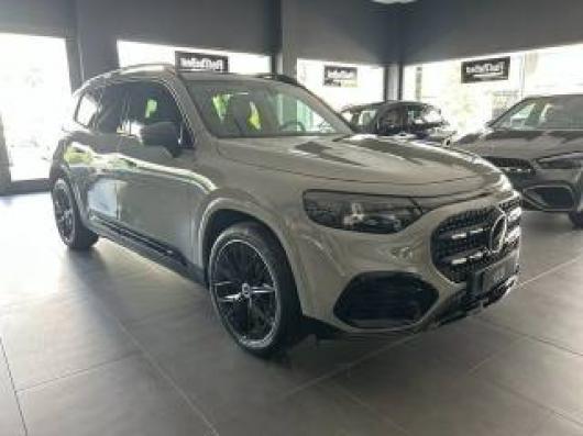 nuovo MERCEDES GLB 220
