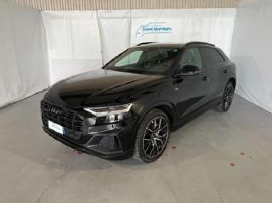 usato AUDI Q8