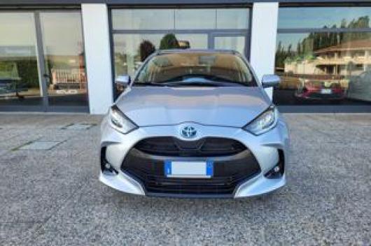 usato TOYOTA Yaris