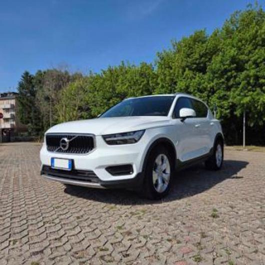 usato VOLVO XC40