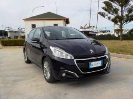 usato PEUGEOT 208