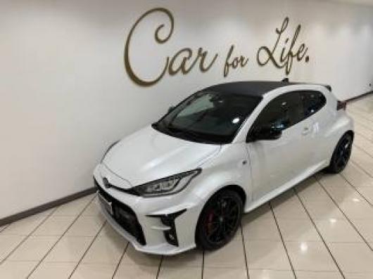 usato TOYOTA Yaris