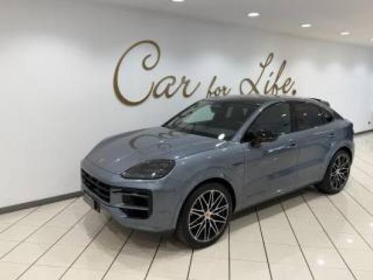 Km 0 PORSCHE Cayenne