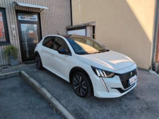 usato PEUGEOT 208