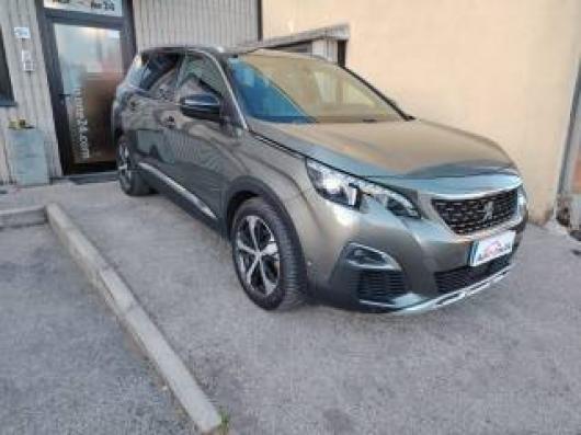 usato PEUGEOT 5008
