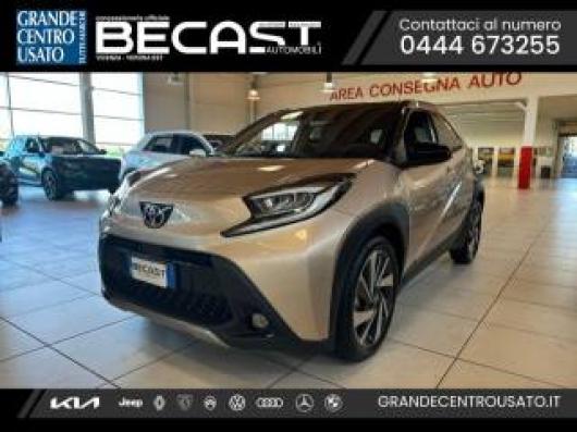 usato TOYOTA Aygo X