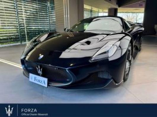 nuovo MASERATI MC20