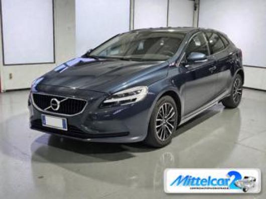 V40