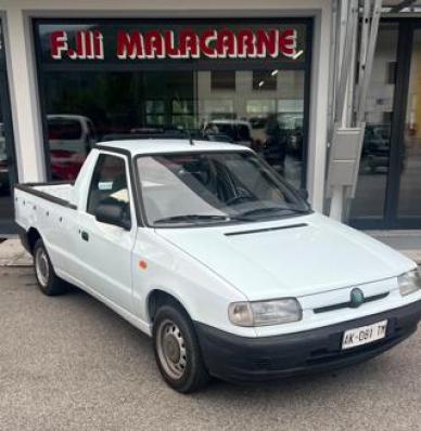 usato SKODA Pick up