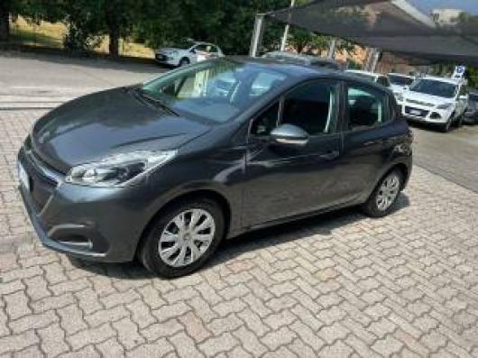 usato PEUGEOT 208