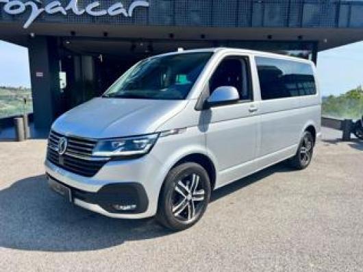usato VOLKSWAGEN Caravelle