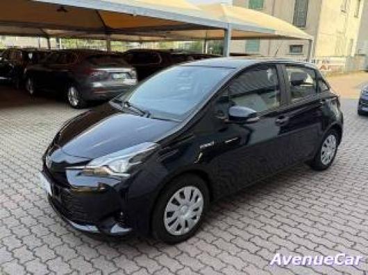 usato TOYOTA Yaris