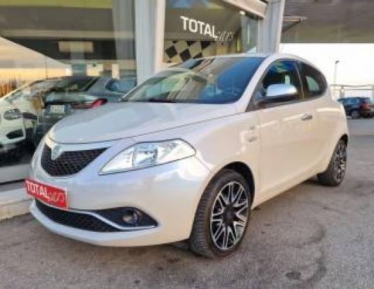 usato LANCIA Ypsilon