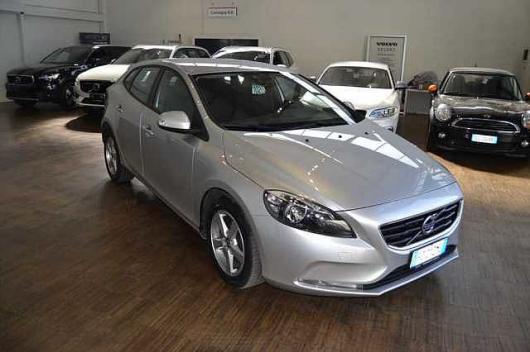 V40
