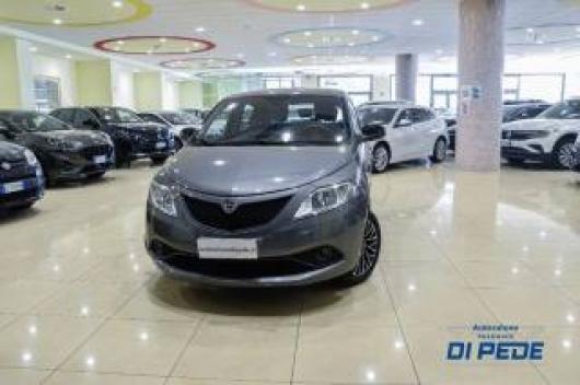 usato LANCIA Ypsilon