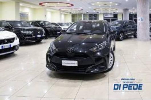 usato TOYOTA Yaris