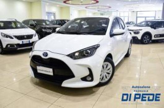 usato TOYOTA Yaris
