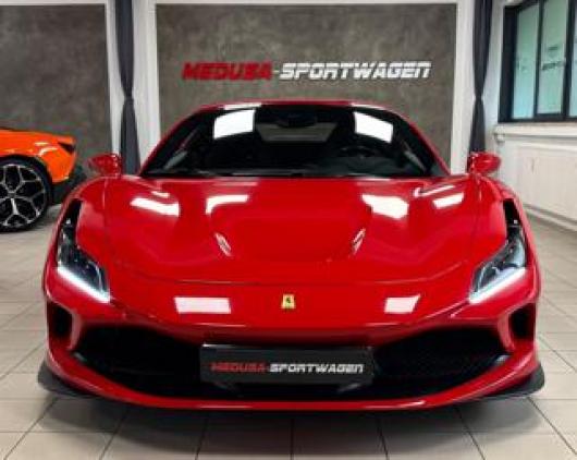 usato FERRARI F8
