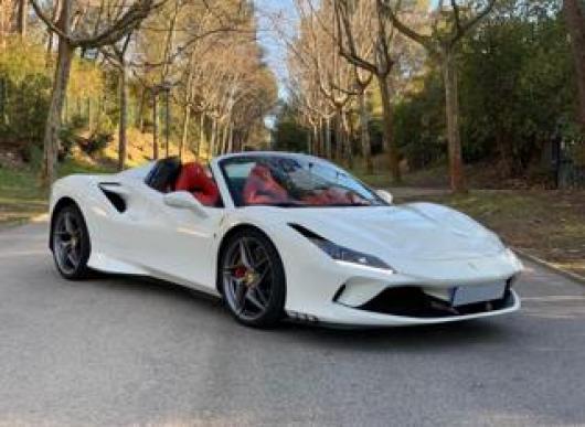 usato FERRARI F8