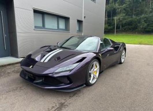 usato FERRARI F8