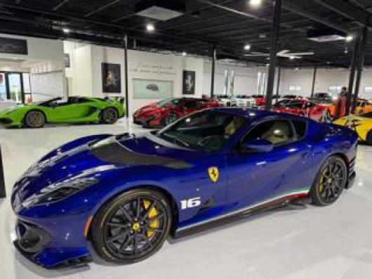 usato FERRARI 812