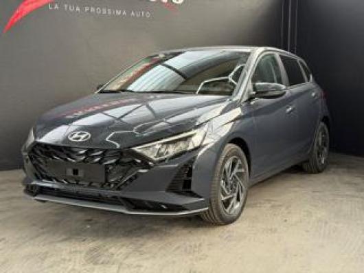 i20
