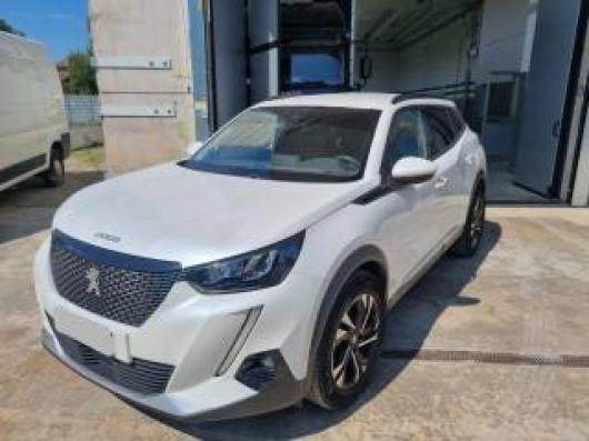 usato PEUGEOT 2008
