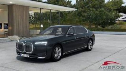 nuovo BMW 740