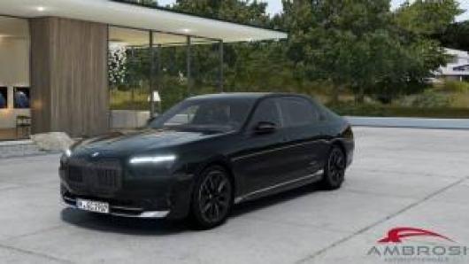 nuovo BMW 740