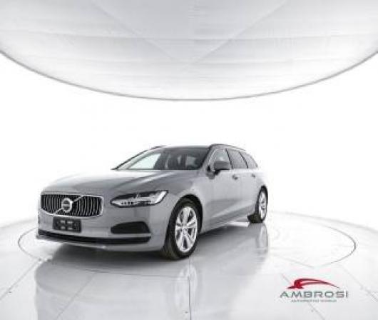 nuovo VOLVO V90