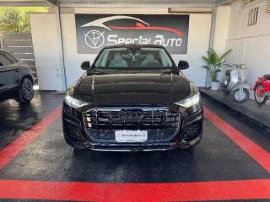 usato AUDI Q8