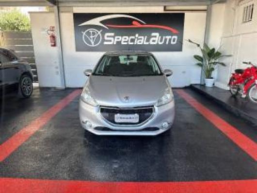 usato PEUGEOT 208
