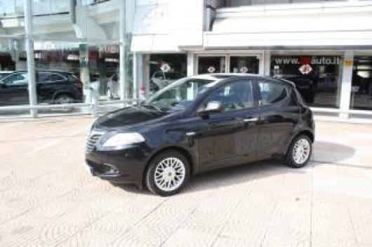 usato LANCIA Ypsilon