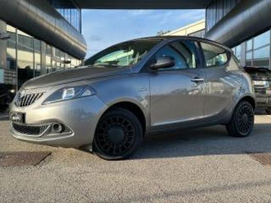 Ypsilon