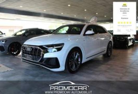 usato AUDI Q8