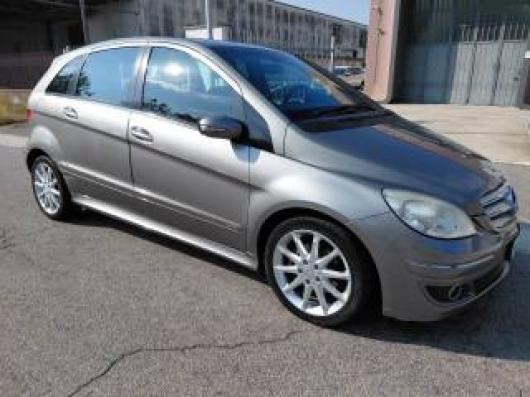 usato MERCEDES B 200