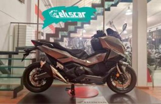 nuovo HONDA Forza 750
