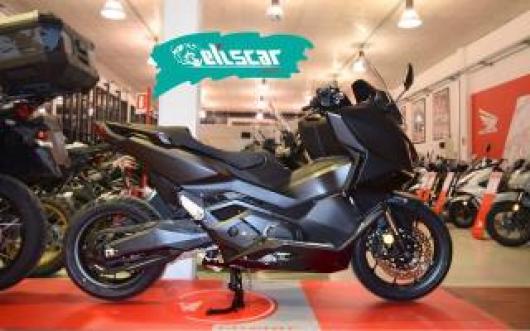 nuovo HONDA Forza 750