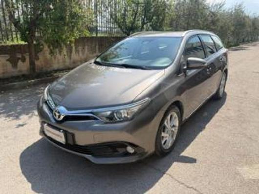 usato TOYOTA Auris Touring Sports