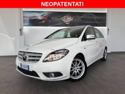 usato MERCEDES B 200